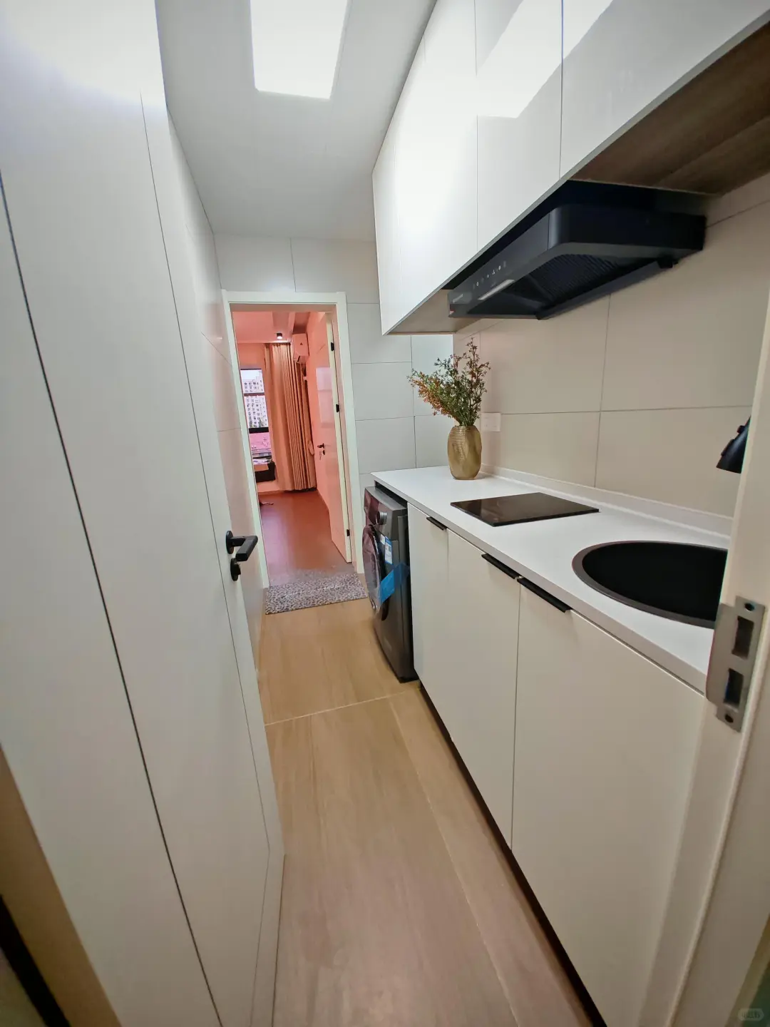 浦东13号线张江路，一室户2280，刚搬走||||