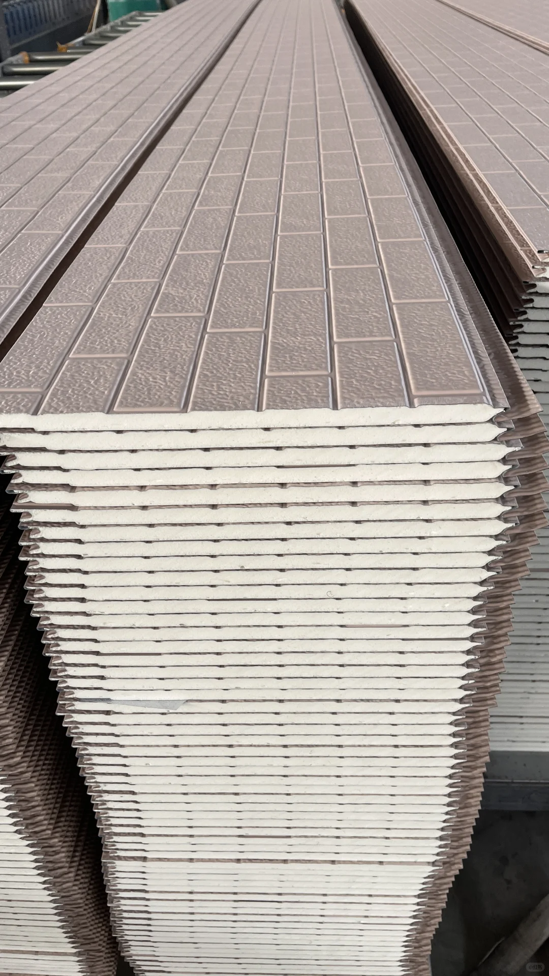 山东工厂生产夹芯板 供货商欢迎采购