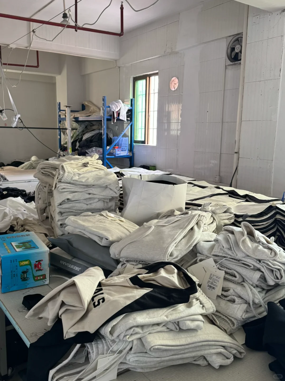 服装加工厂,可打版制作包装,一体式服务!