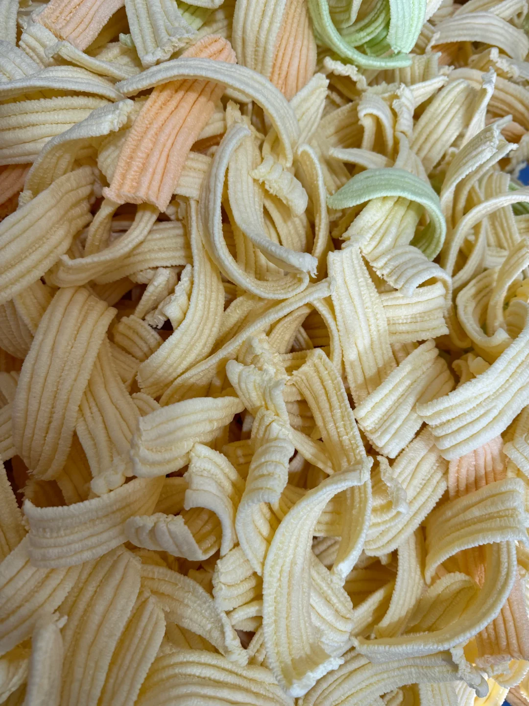 批发各类脆香酥爆米花粗粮膨化食品