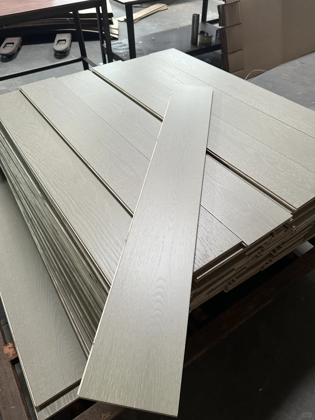 一线大牌同款地板，在这里半价！