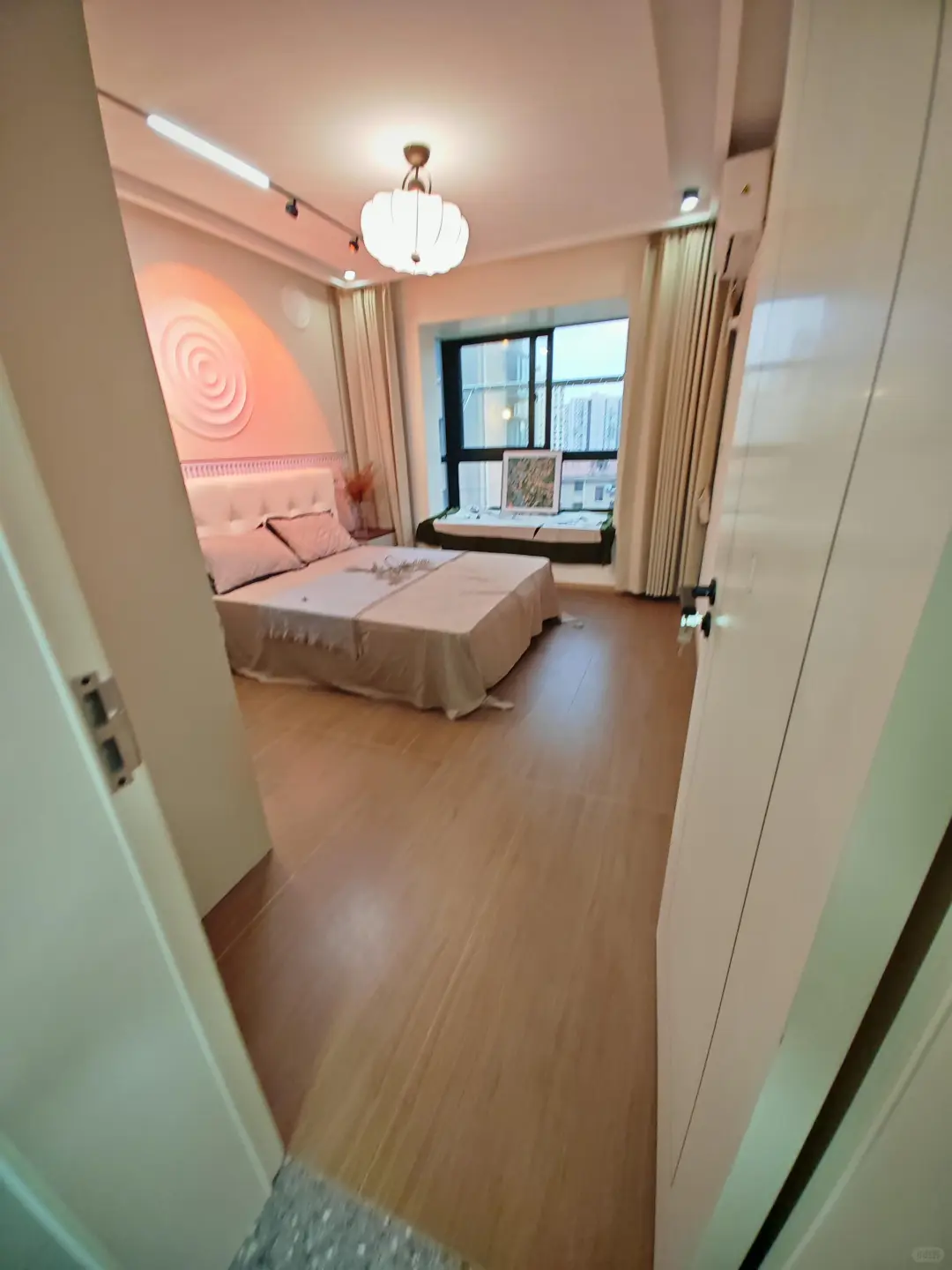 浦东13号线张江路，一室户2280，刚搬走||||