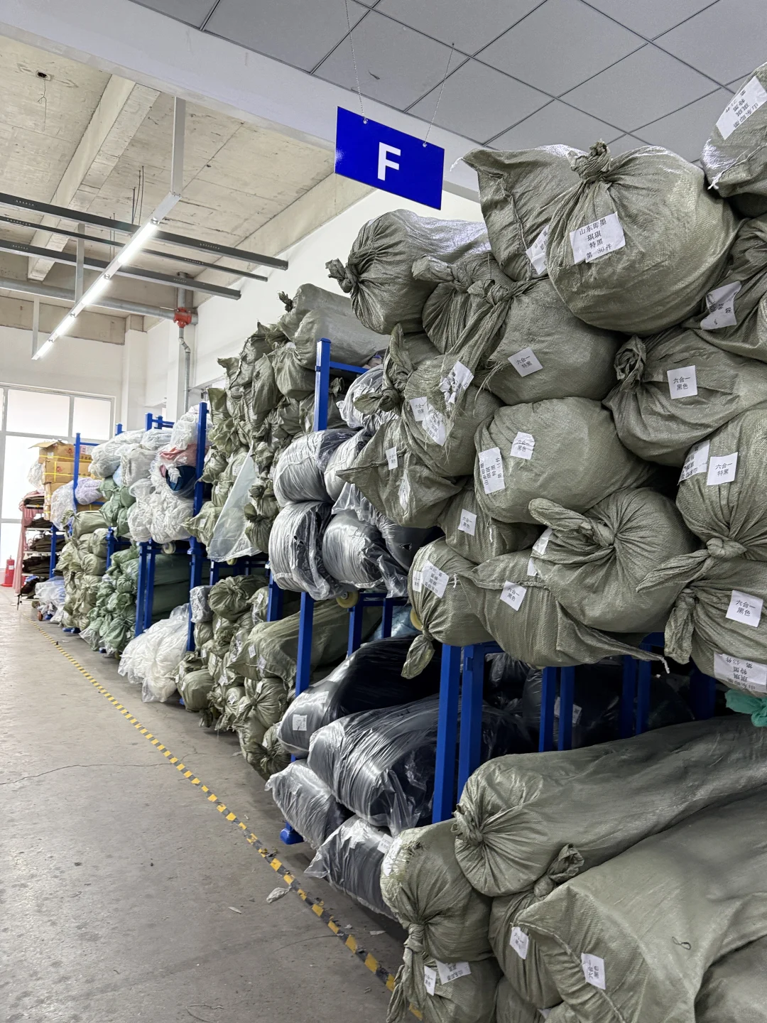 别听他们扯，这才是真正的大牌羽绒服代工厂