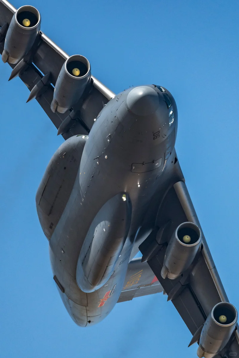 运-20大型运输机