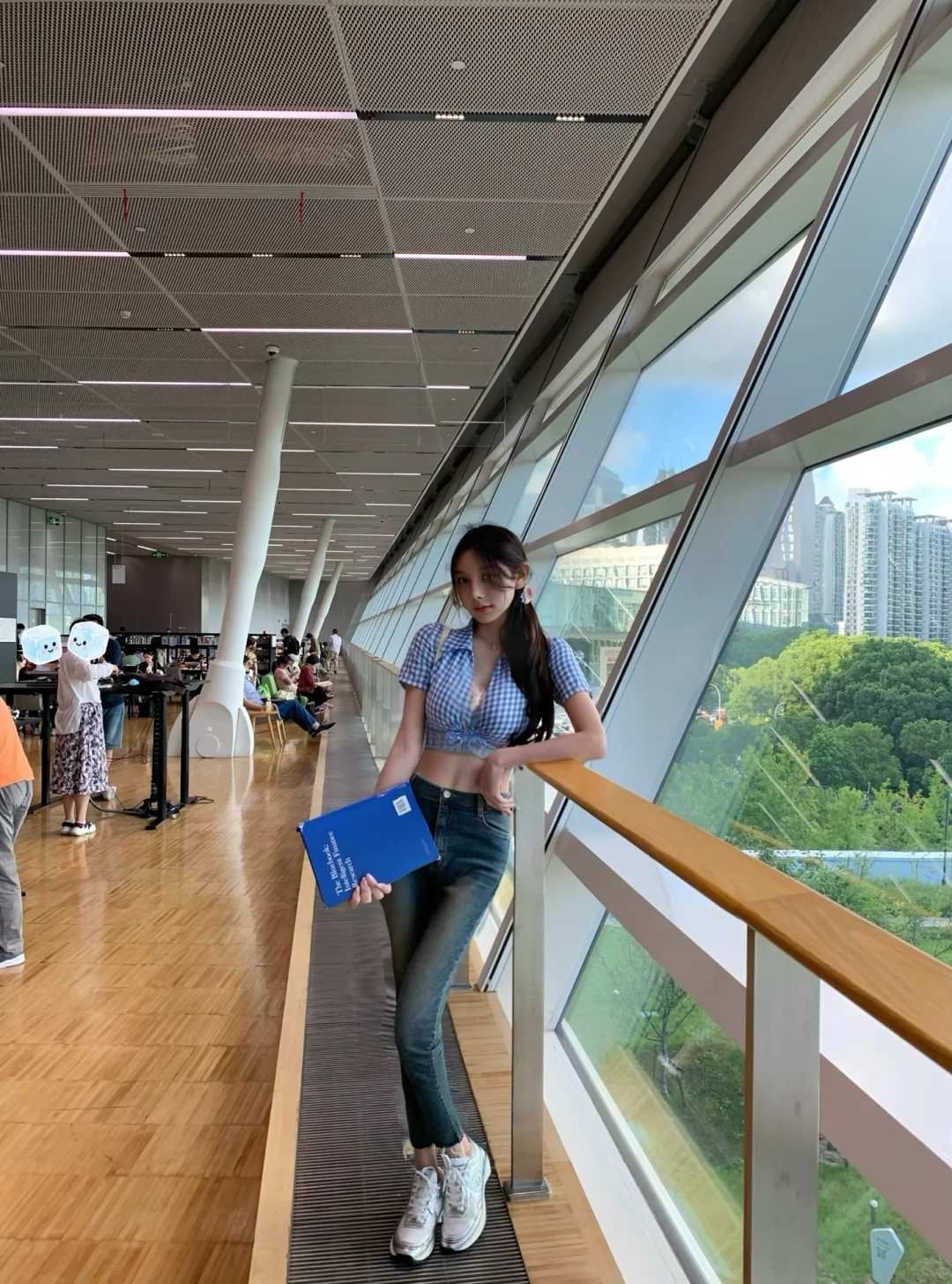 上海约拍?｜图书馆??