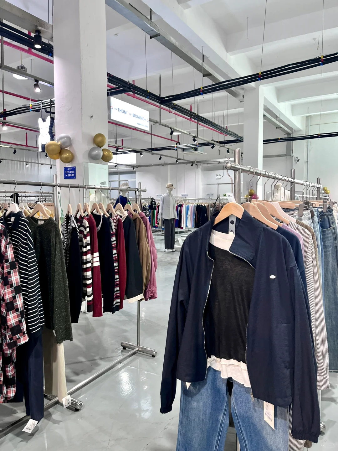 烟台这家店是懂i人的！超大服装工厂好逛好买