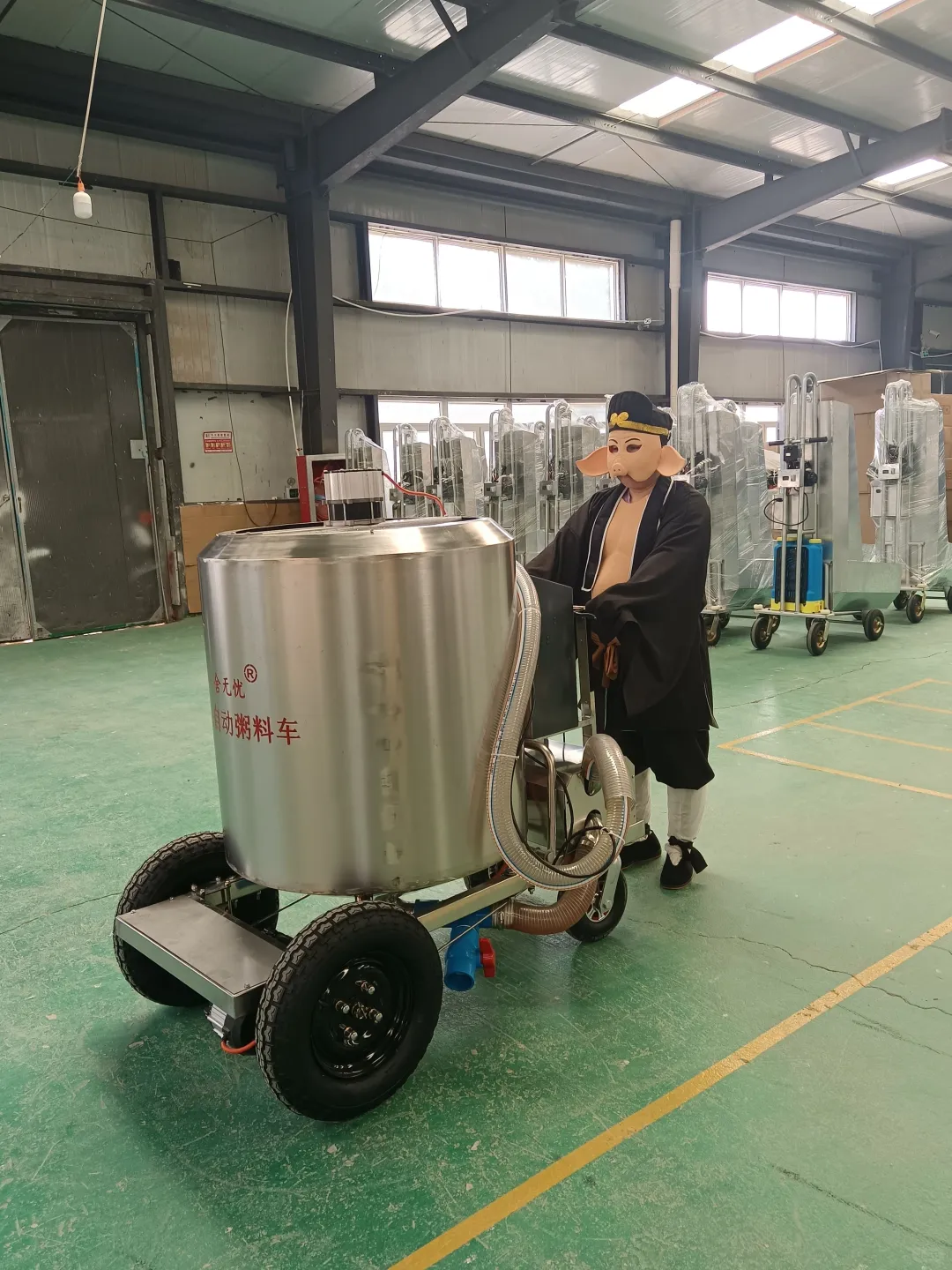 为什么养殖场还会选择自动粥料车喂猪？