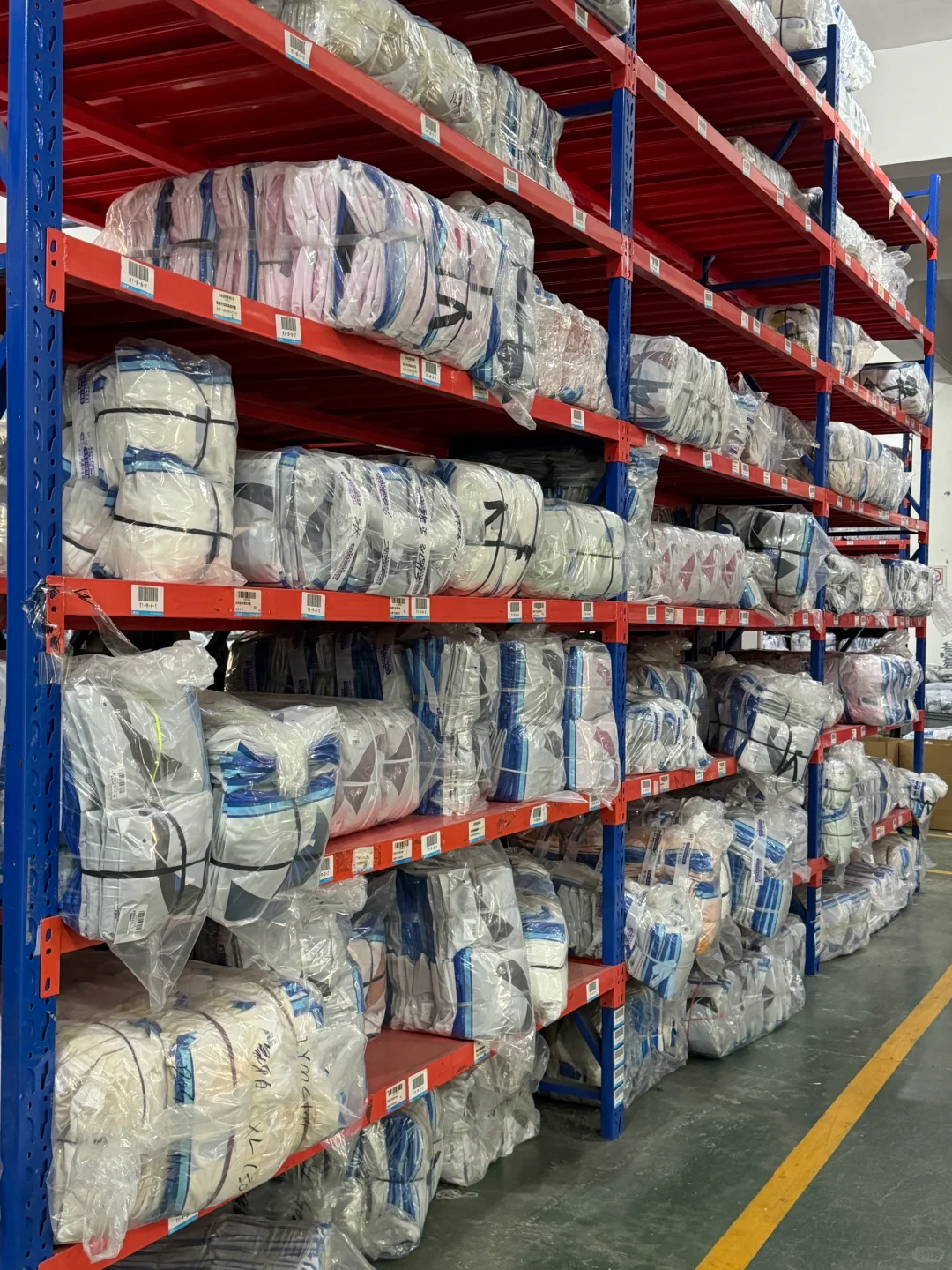 年产三千万件的瑜伽服工厂