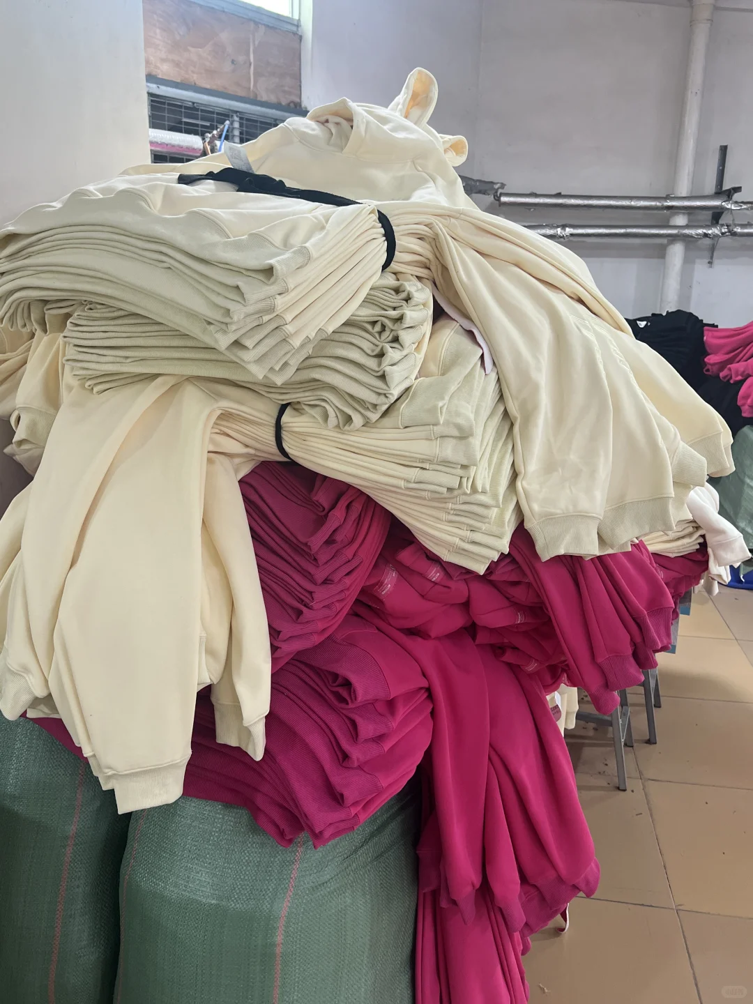 服装厂小单定制，服装开发设计，小批量定制