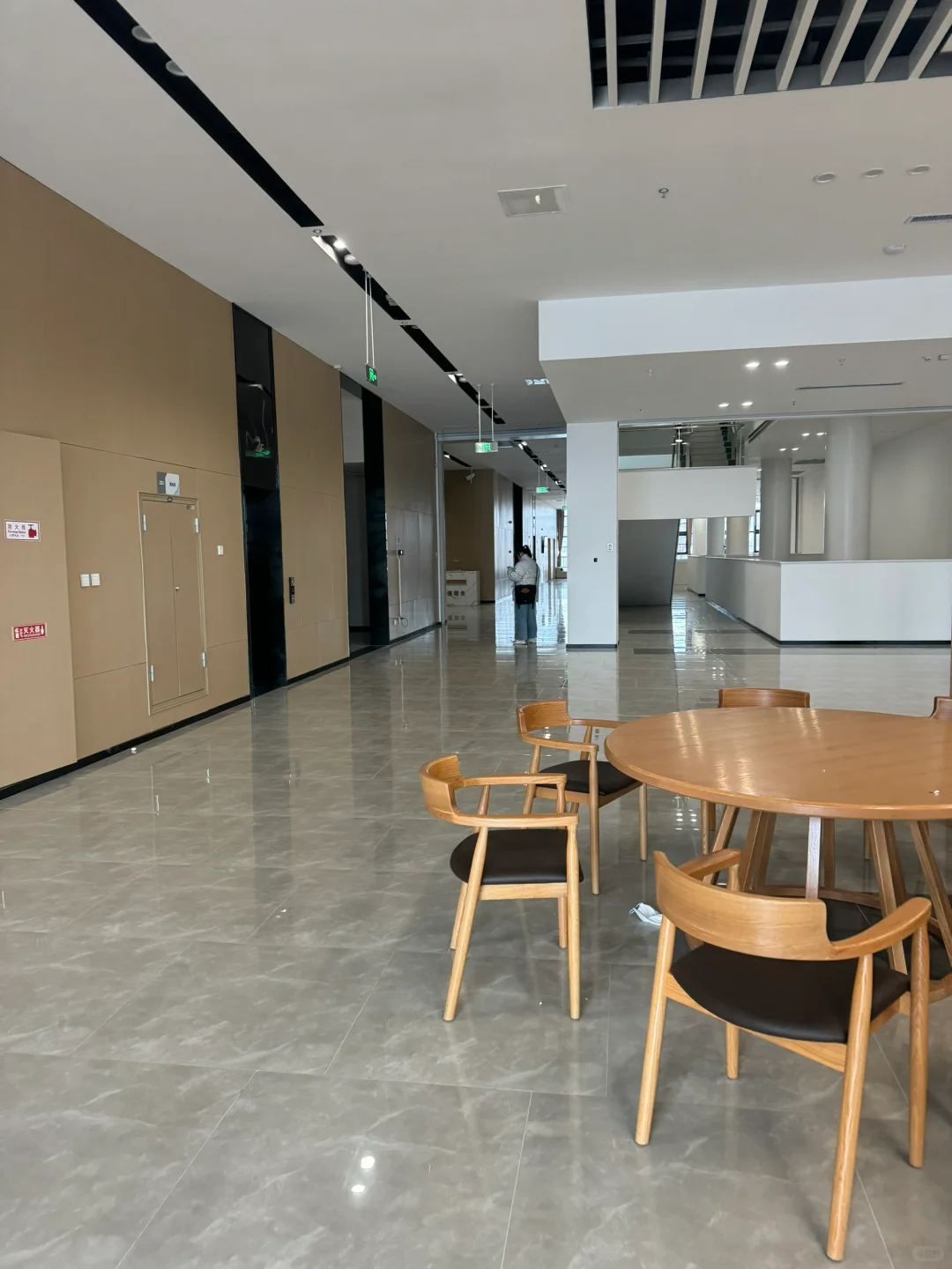 烟大新校区图书馆绝了