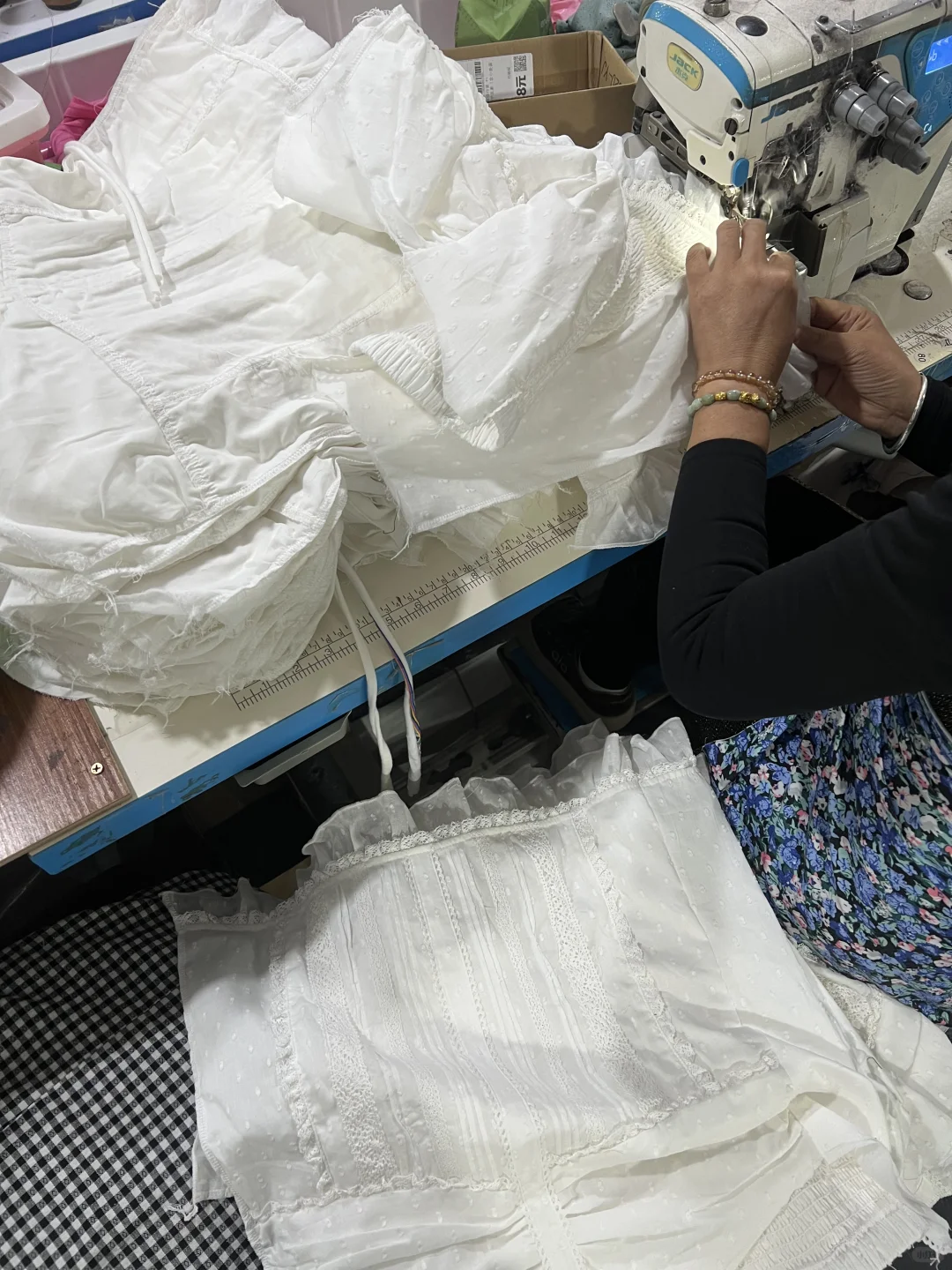 广州服装加工厂，可一件打版做样，免费起版