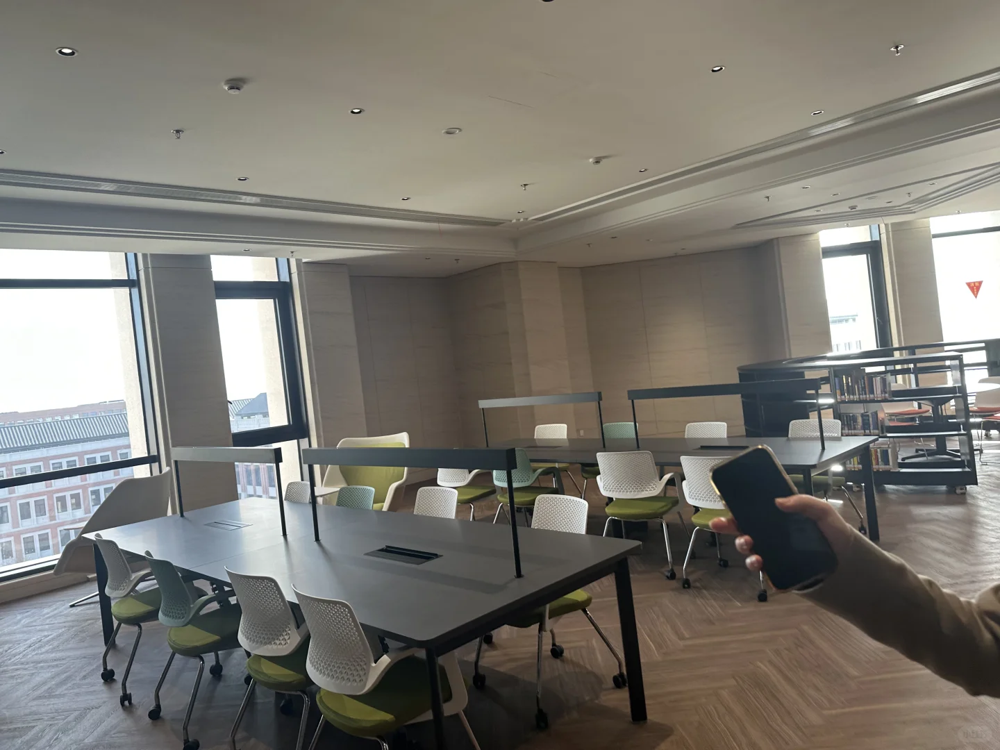 东方理工大学雅戈尔图书馆开放啦！