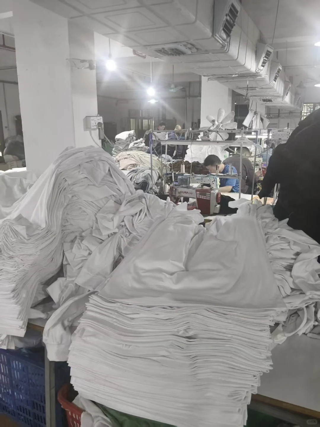 还在为找靠谱服装工厂头疼？进来看看吧！