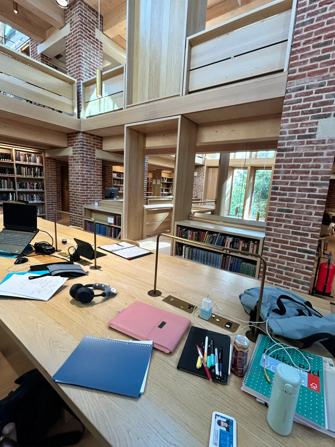 为了坐遍图书馆的每个角落，我考上剑桥大学