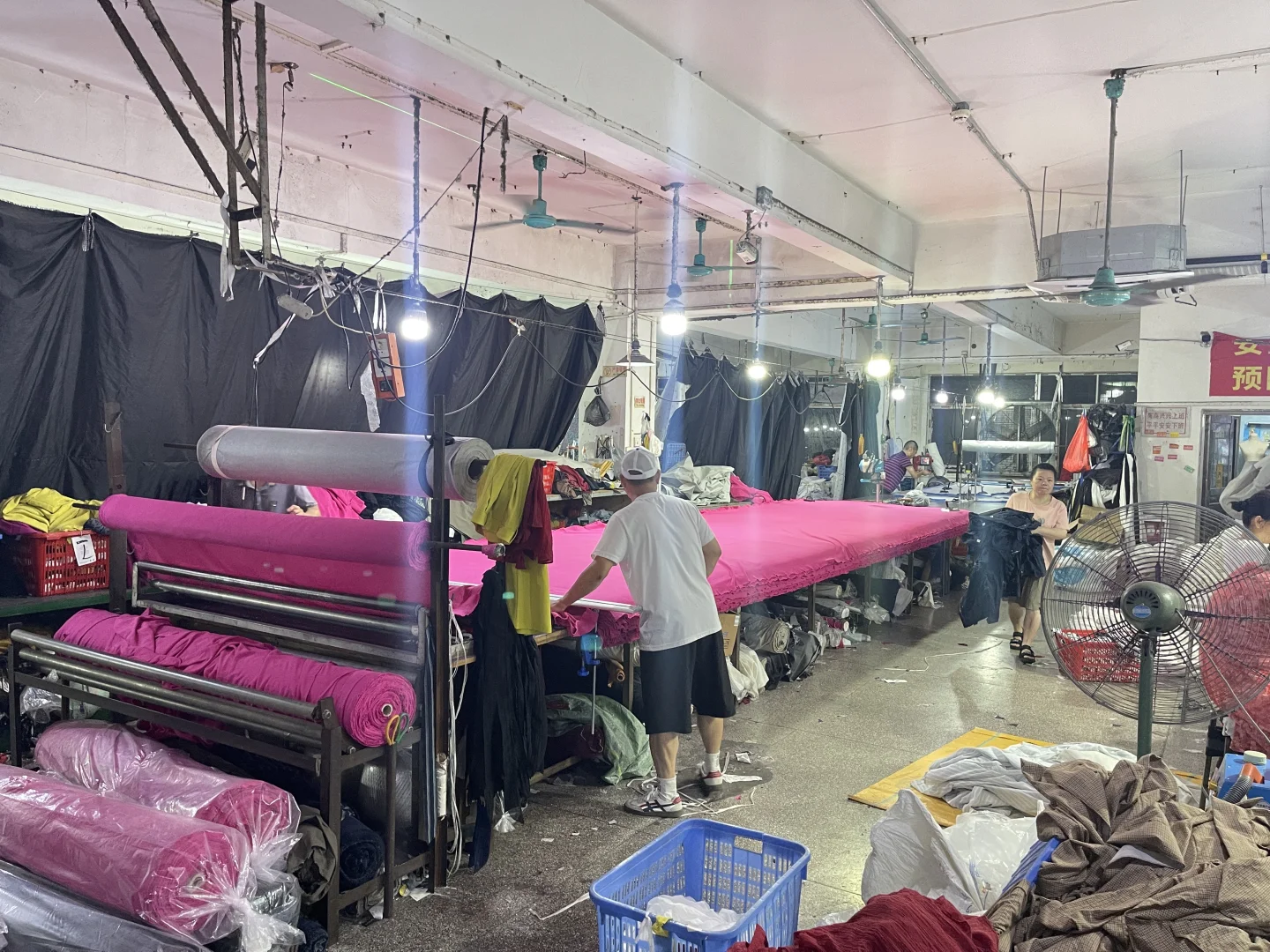 服装博主们想开发秋冬款怎么与服装厂合作？