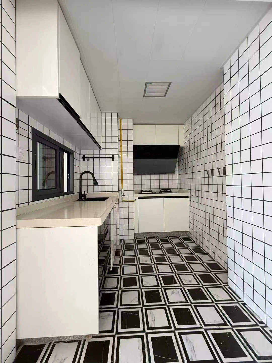 银湖半山精装两房超大阳台车位充足可看房