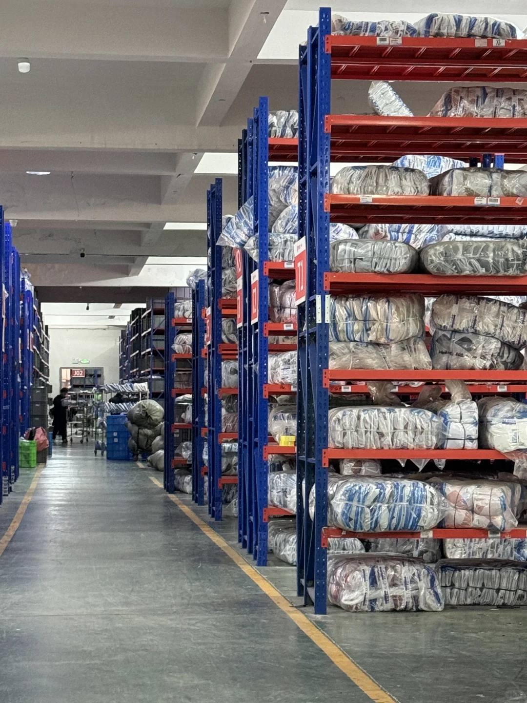 年产三千万件的瑜伽服工厂