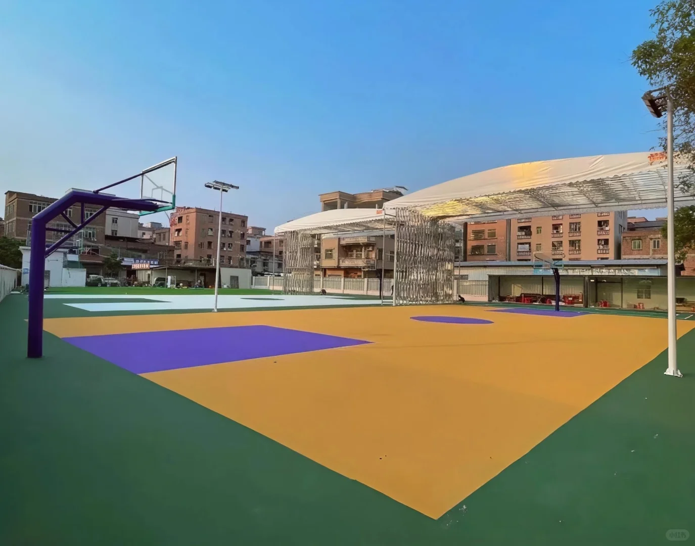 球场雨棚轨道雨棚电动伸缩雨蓬活动雨篷帐篷