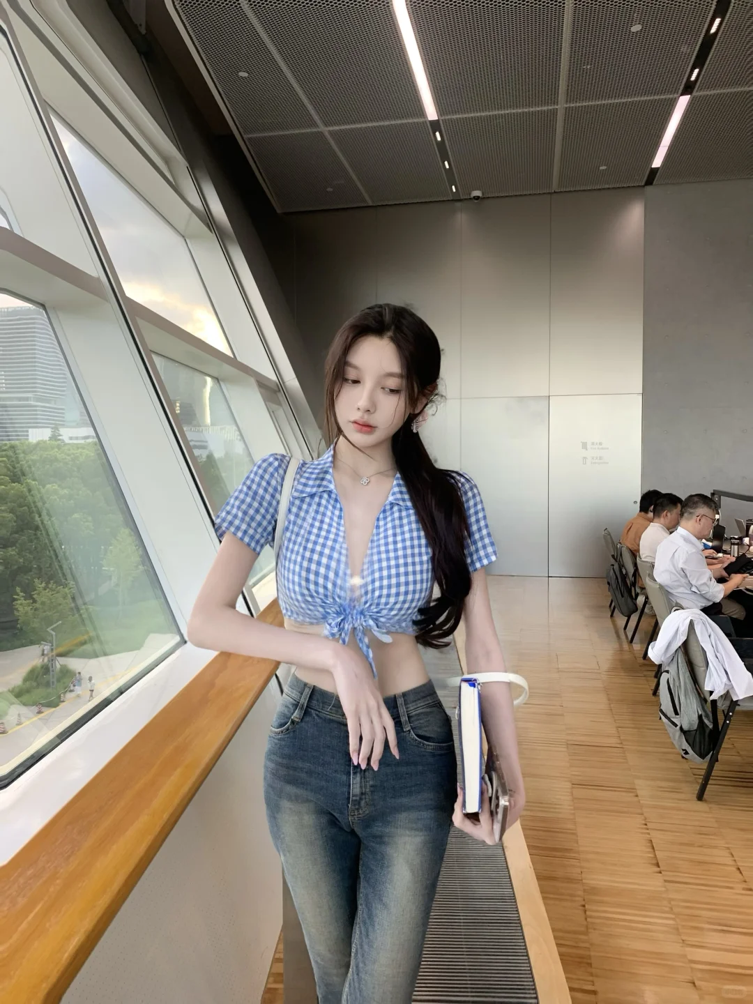 上海约拍?｜图书馆??