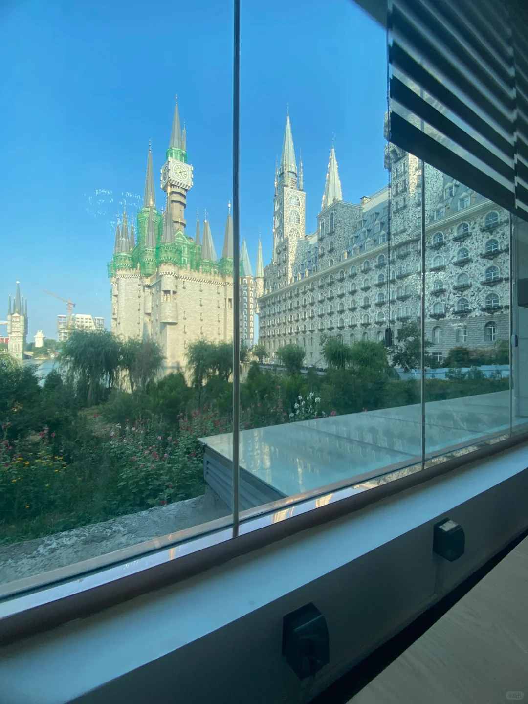 学校的图书馆真的好好看????