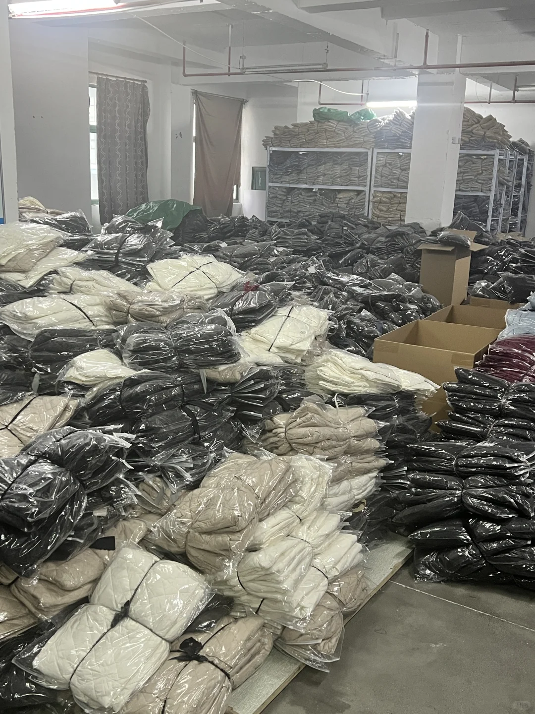 00年裸辞替家里卖羽绒服