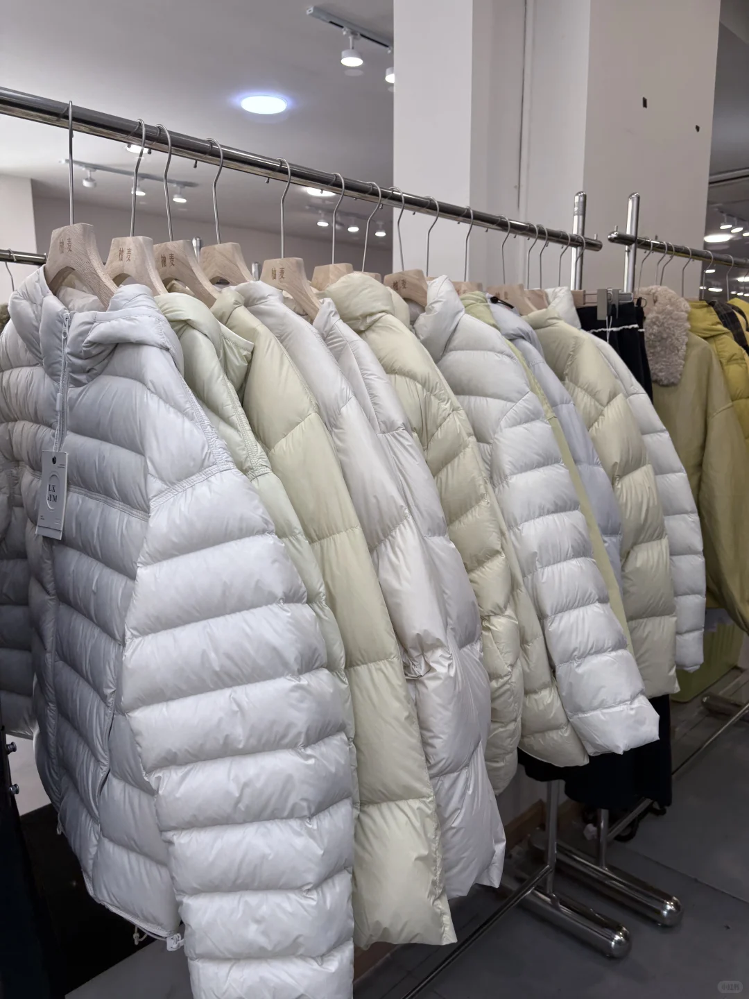 金华世贸柚麦｜女装工厂店！ 今年新款速度