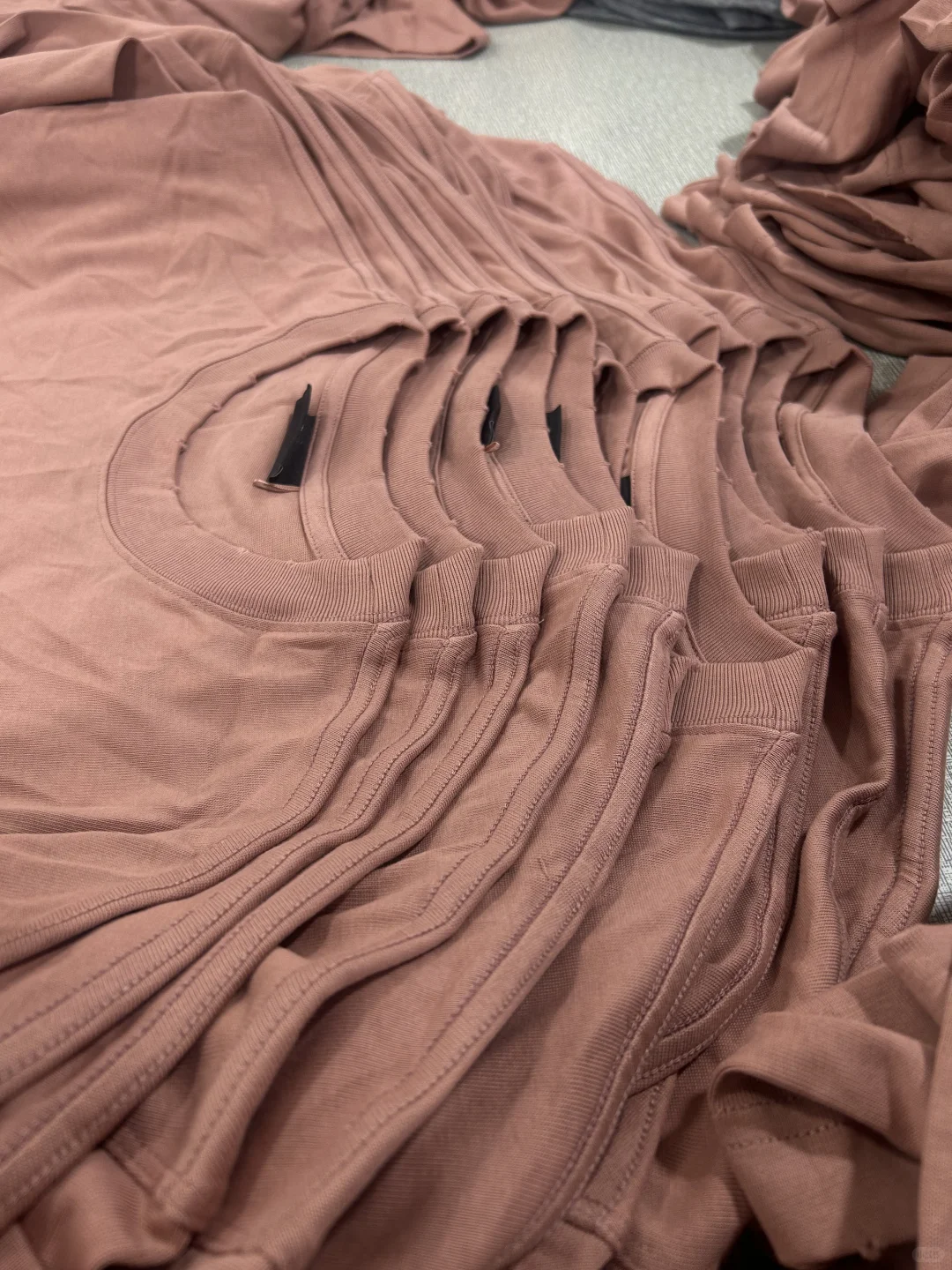 广州精品服装工厂，一件起版，50件起做