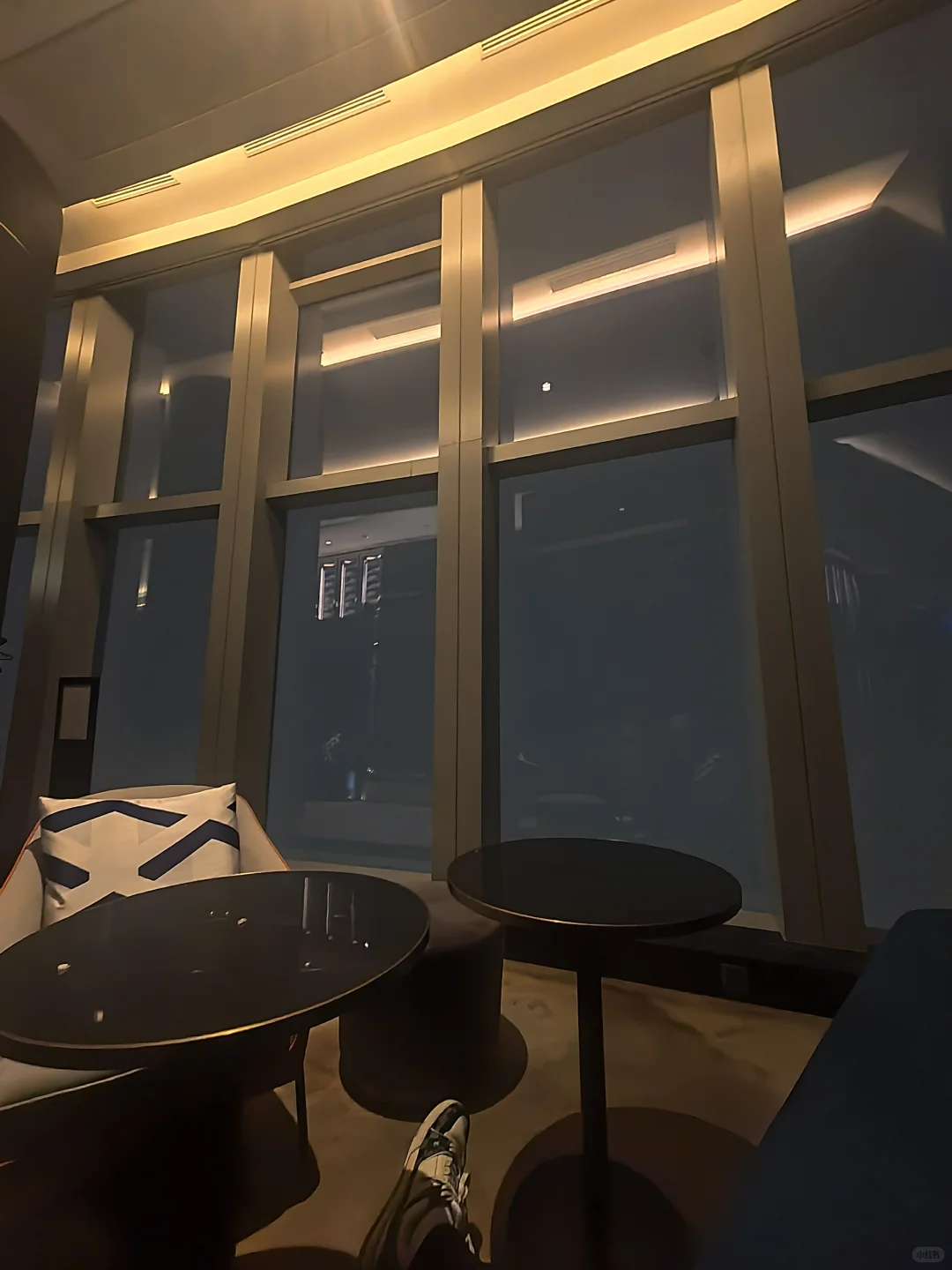 今天大学图书馆10点打铃 我想起了高中