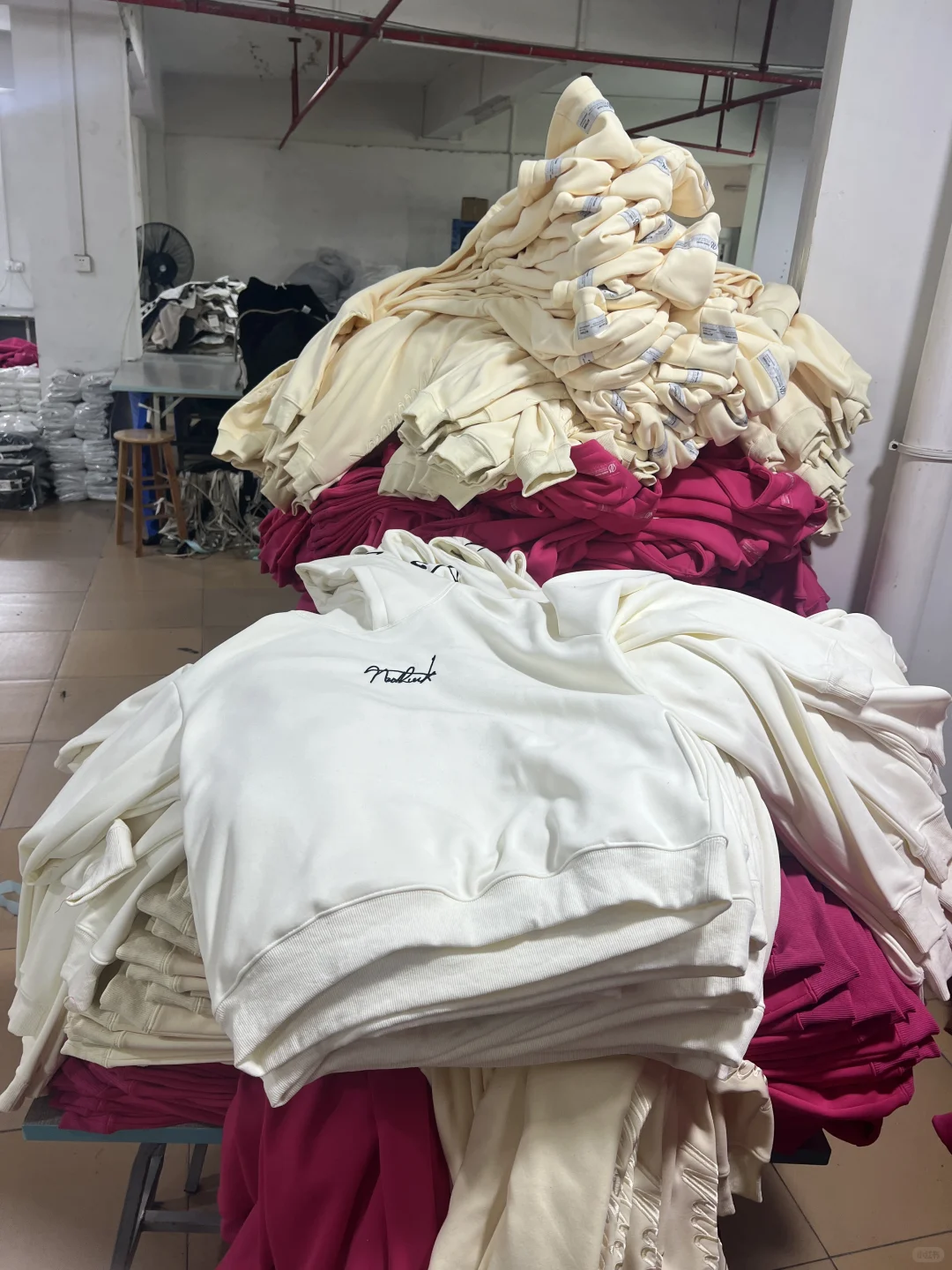 服装厂小单定制，服装开发设计，小批量定制