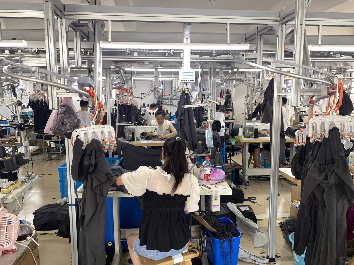 00后大学毕业生，1w块服装创业