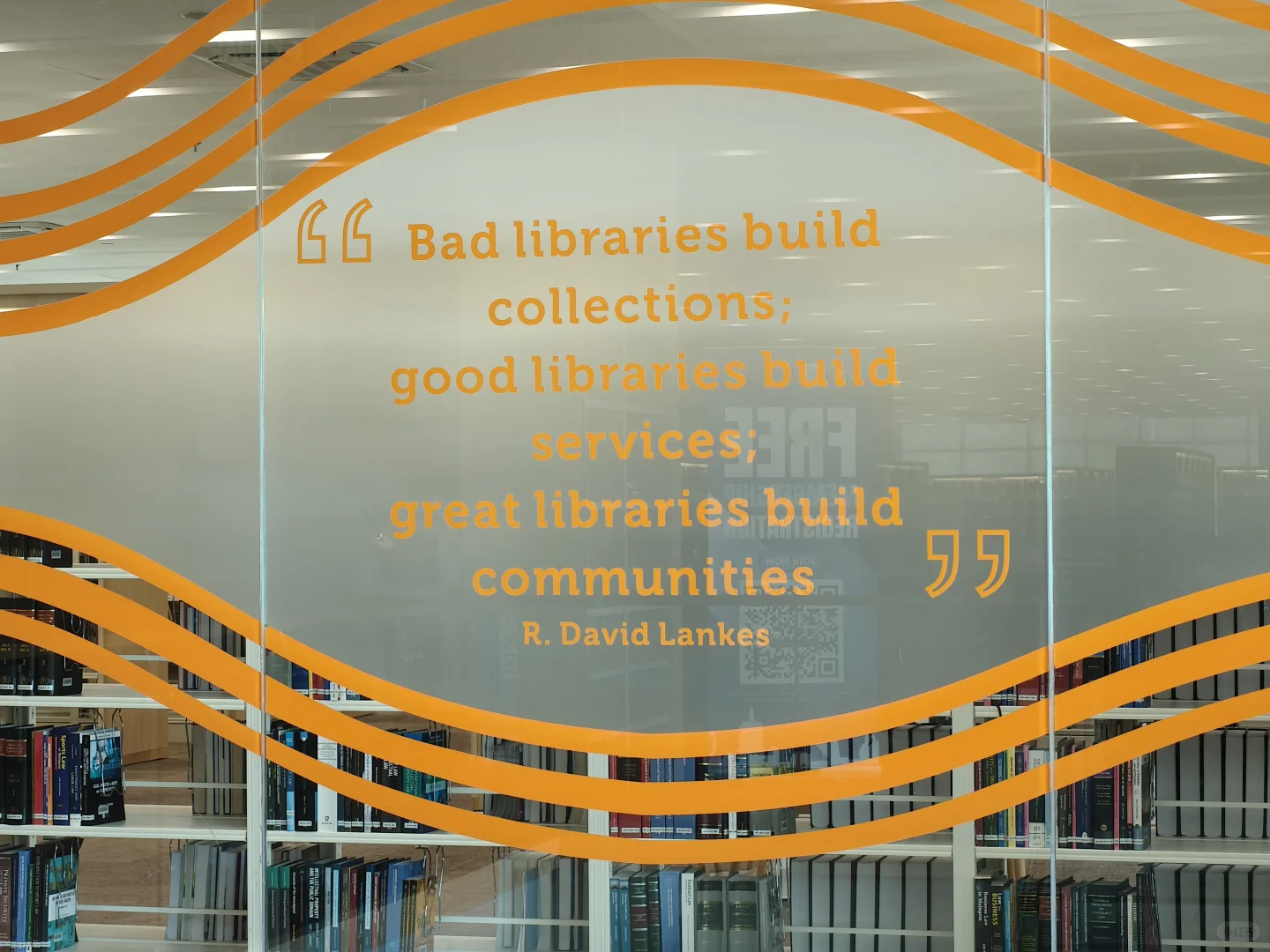 诗巫的州立图书馆原来那么先进！