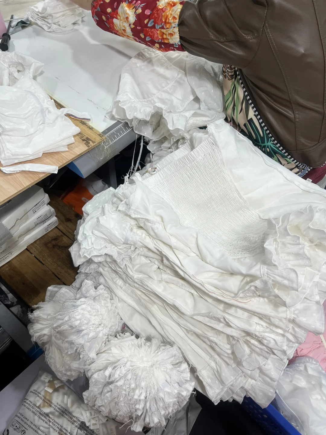 广州服装加工厂，可一件打版做样，免费起版