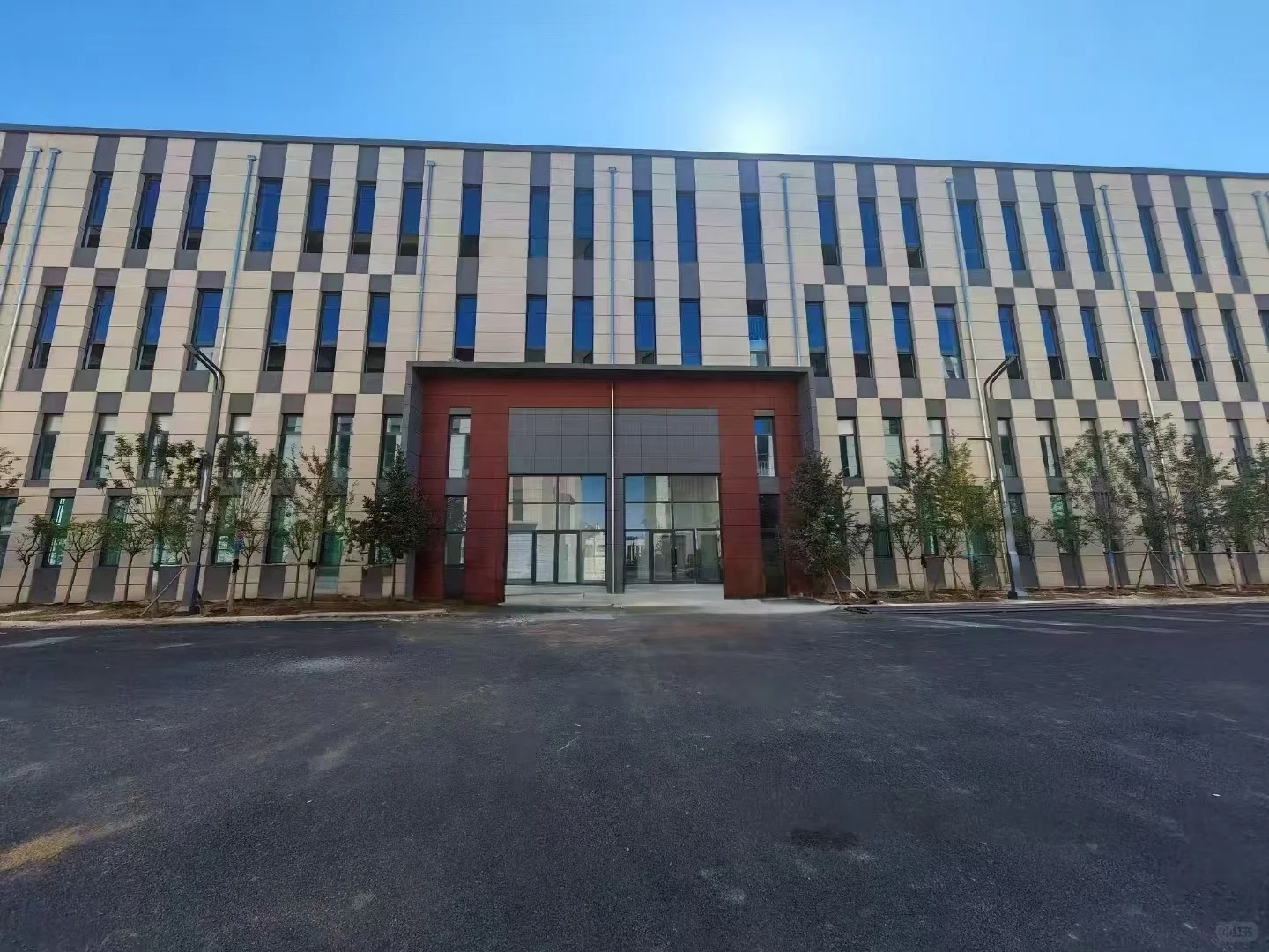 工厂后道车间实拍 细节才是品质底气