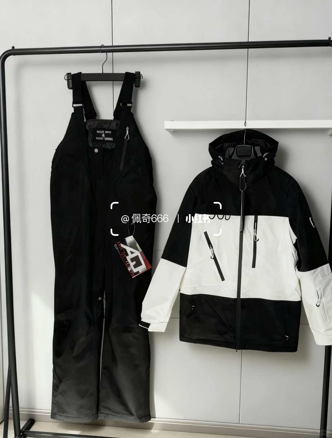 原先九百多的滑雪服套装现半价拿下工厂保本