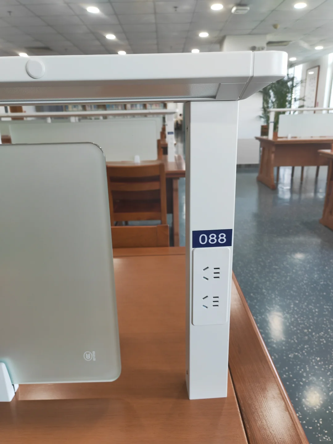 北师大图书馆第二弹 | 插座自由了！