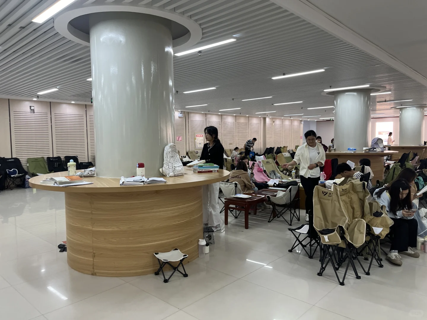 在这里真的好好学！图书馆自习室