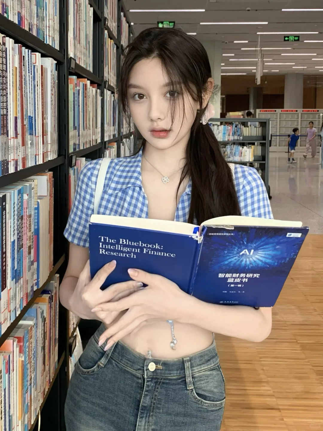 上海约拍?｜图书馆??