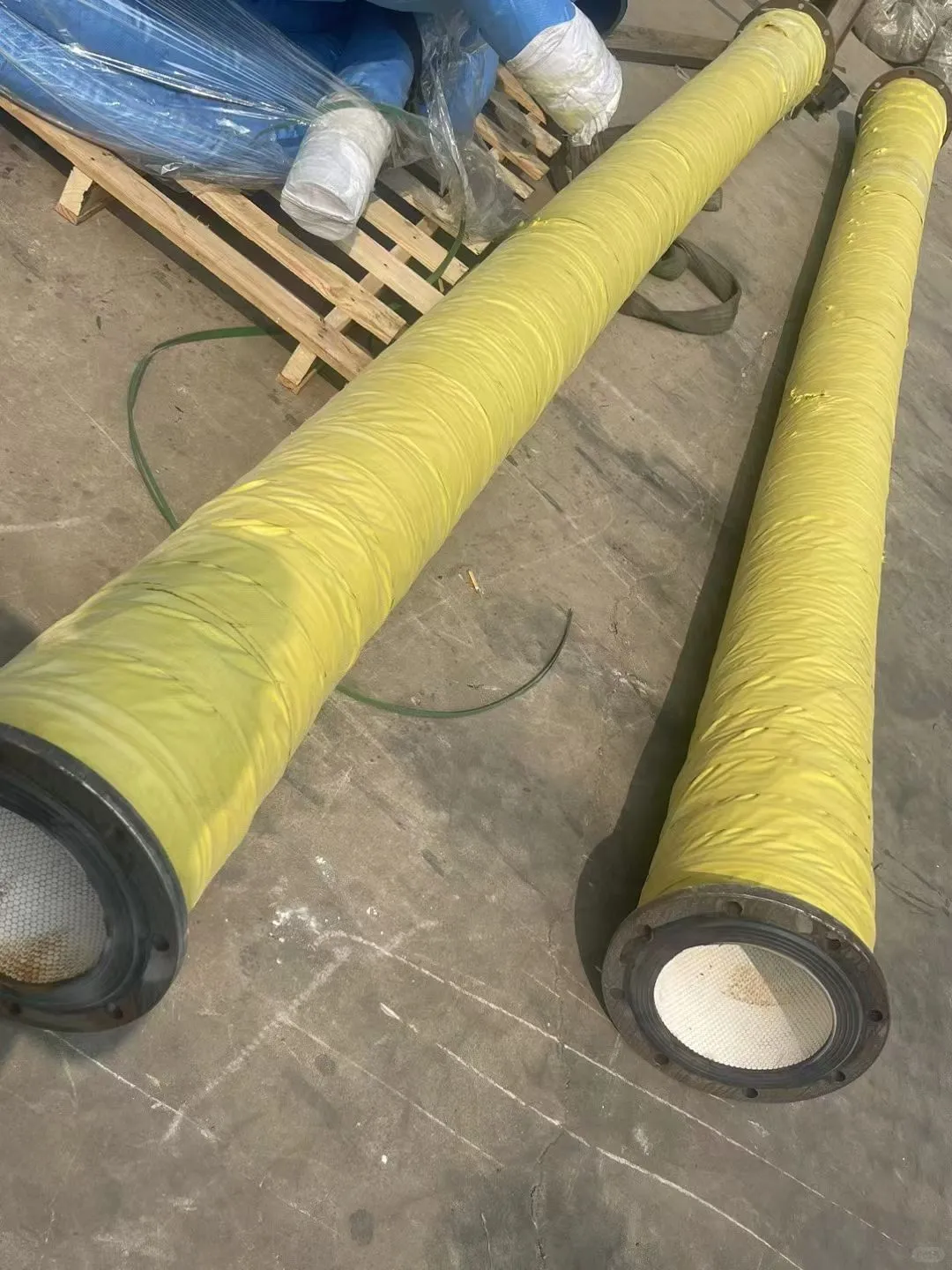 耐磨内衬陶瓷橡胶软管