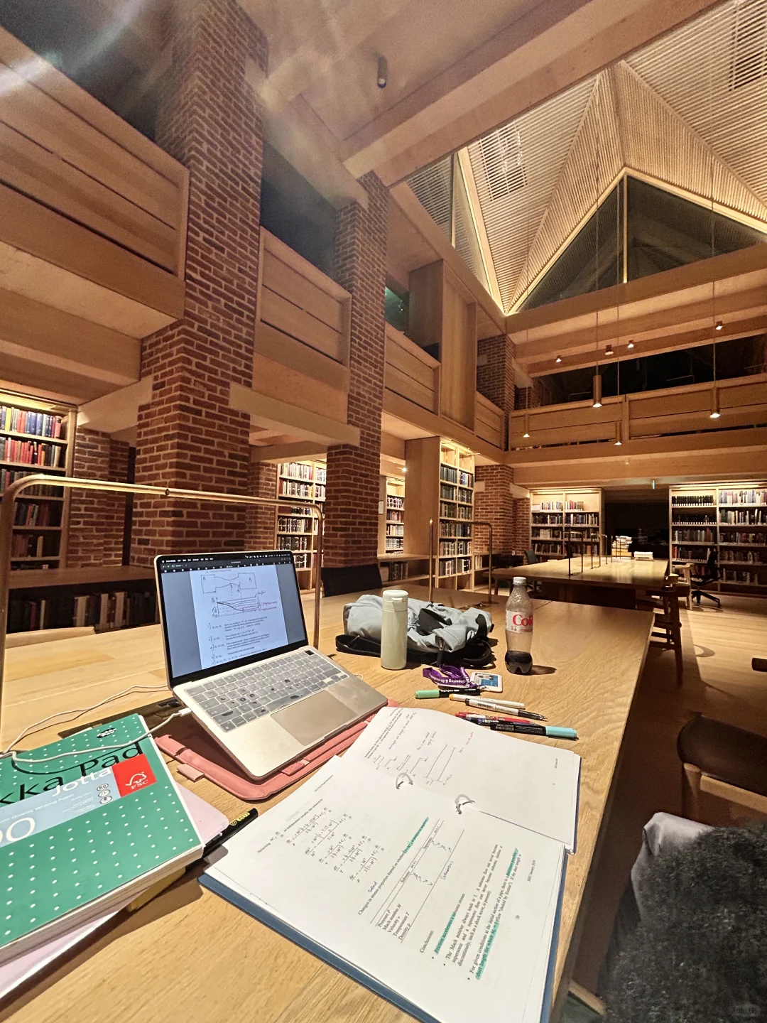 为了坐遍图书馆的每个角落，我考上剑桥大学