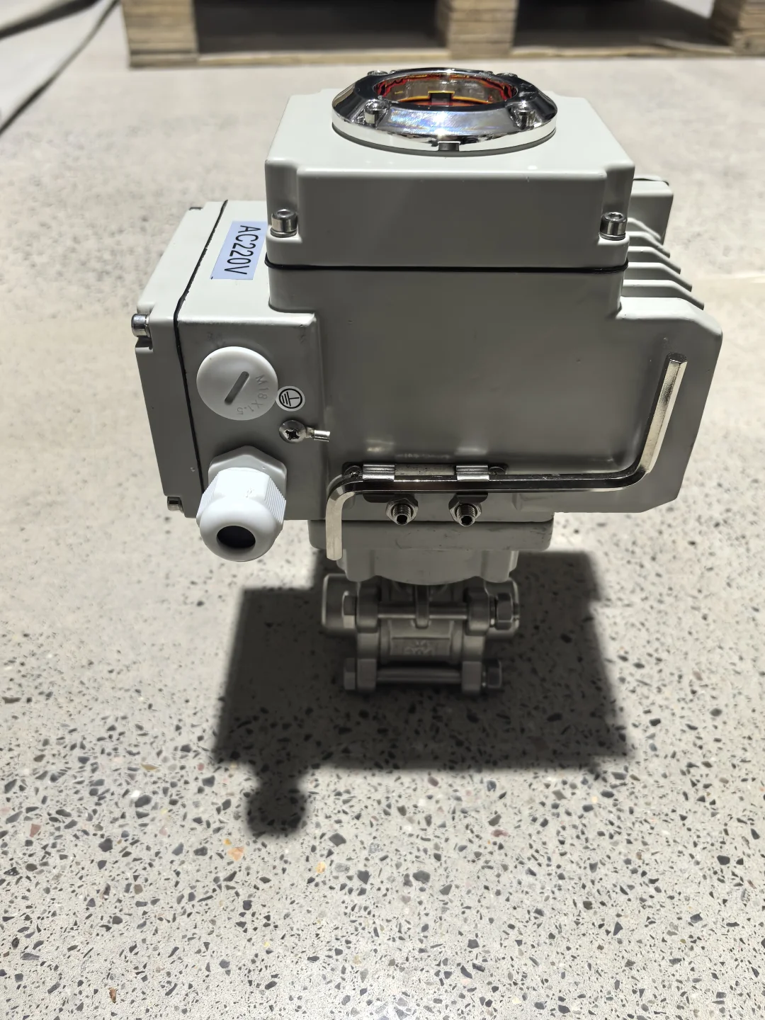 部分回转电动执行器到底选精小型还是q型？