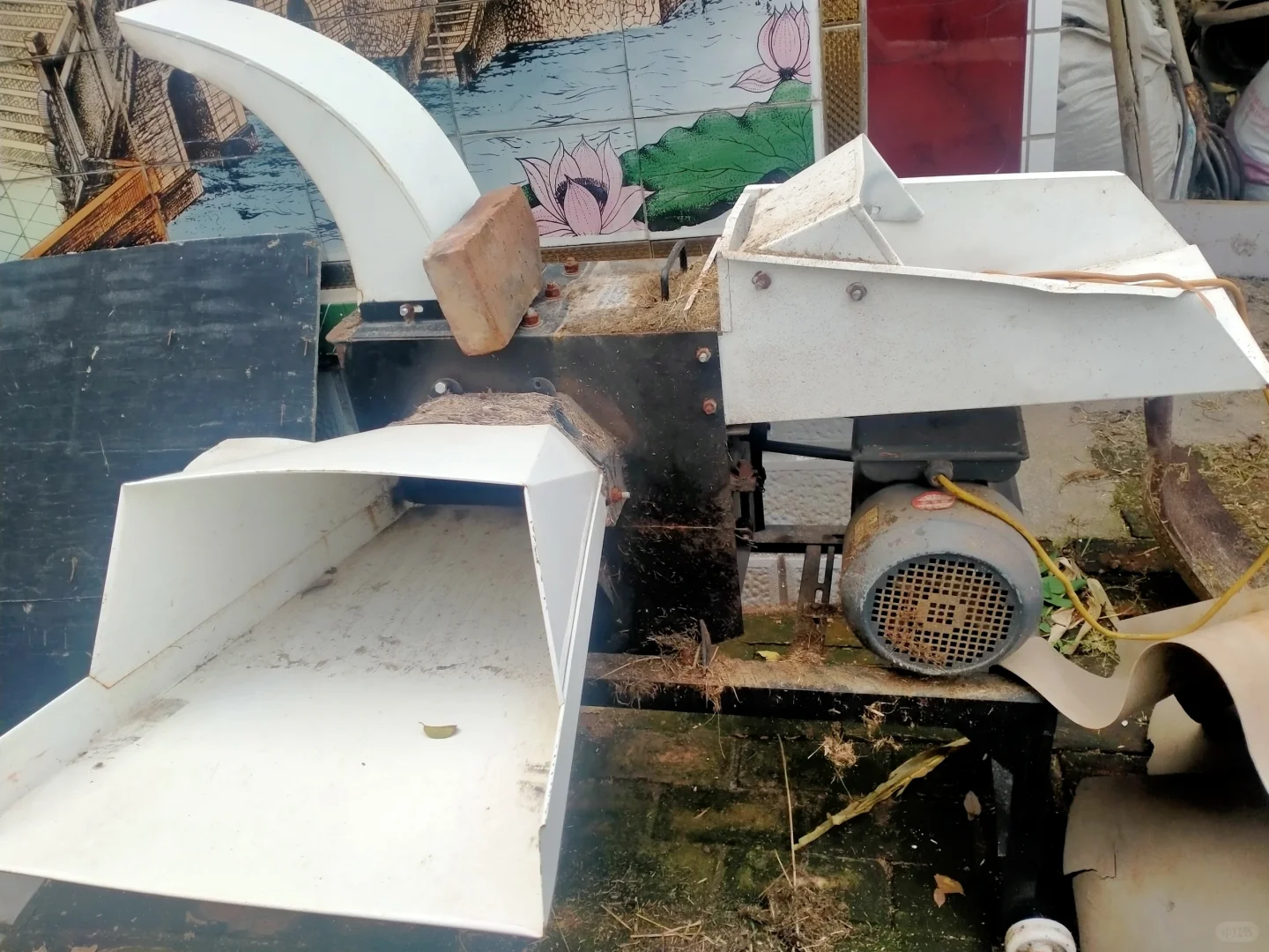 用了一个夏季的铡草机，需要的自取，便宜！