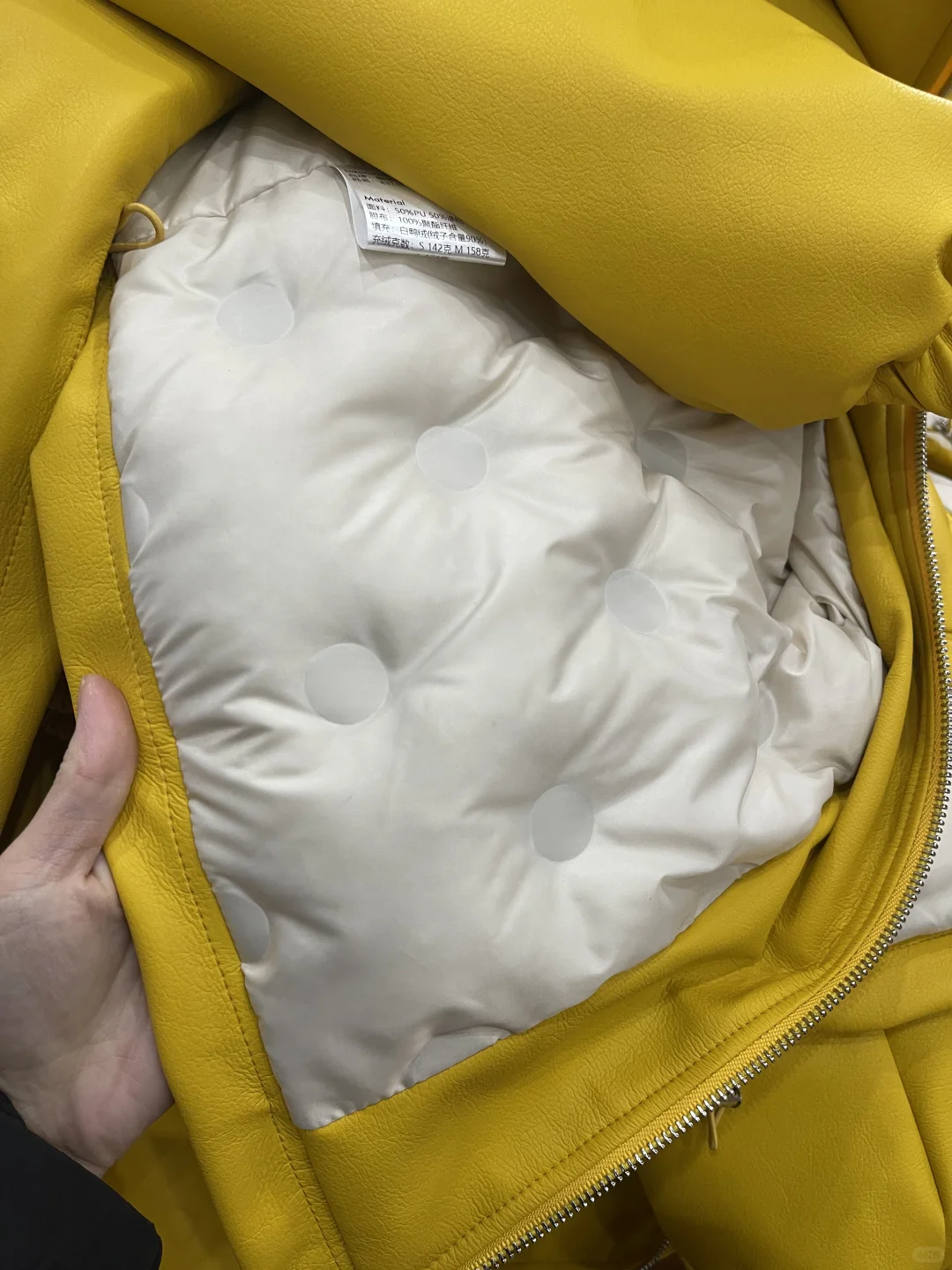 成都服装加工—pu皮羽绒服