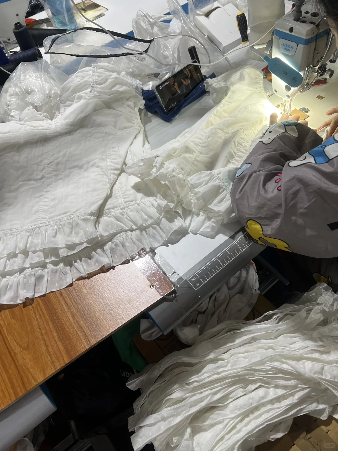 广州服装加工厂，可一件打版做样，免费起版