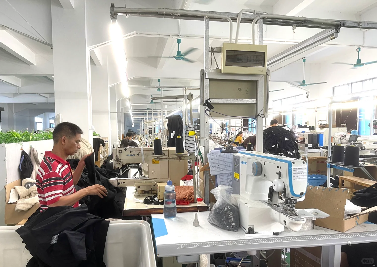 服装厂打样免?｜生产50件起