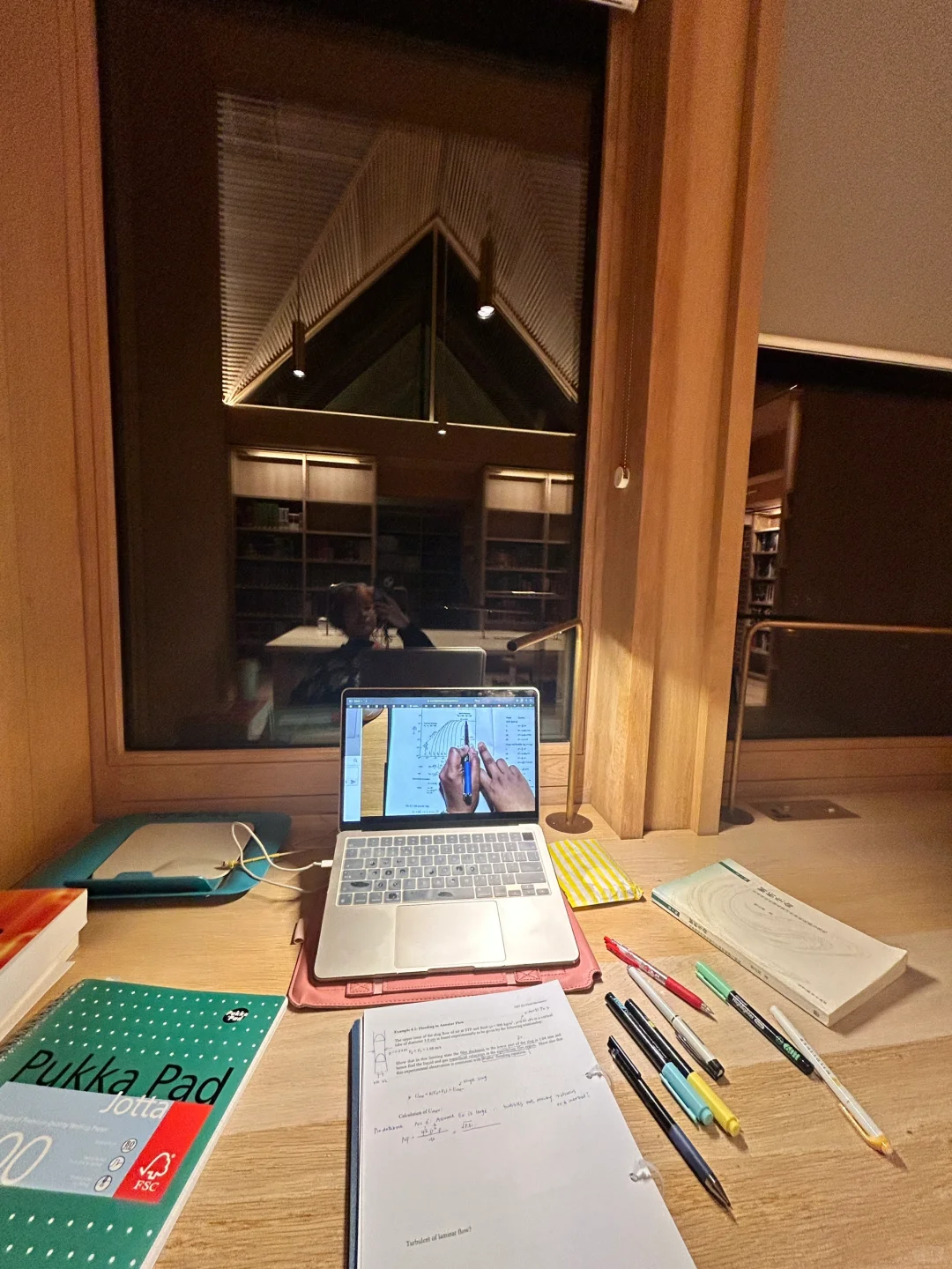 为了坐遍图书馆的每个角落，我考上剑桥大学