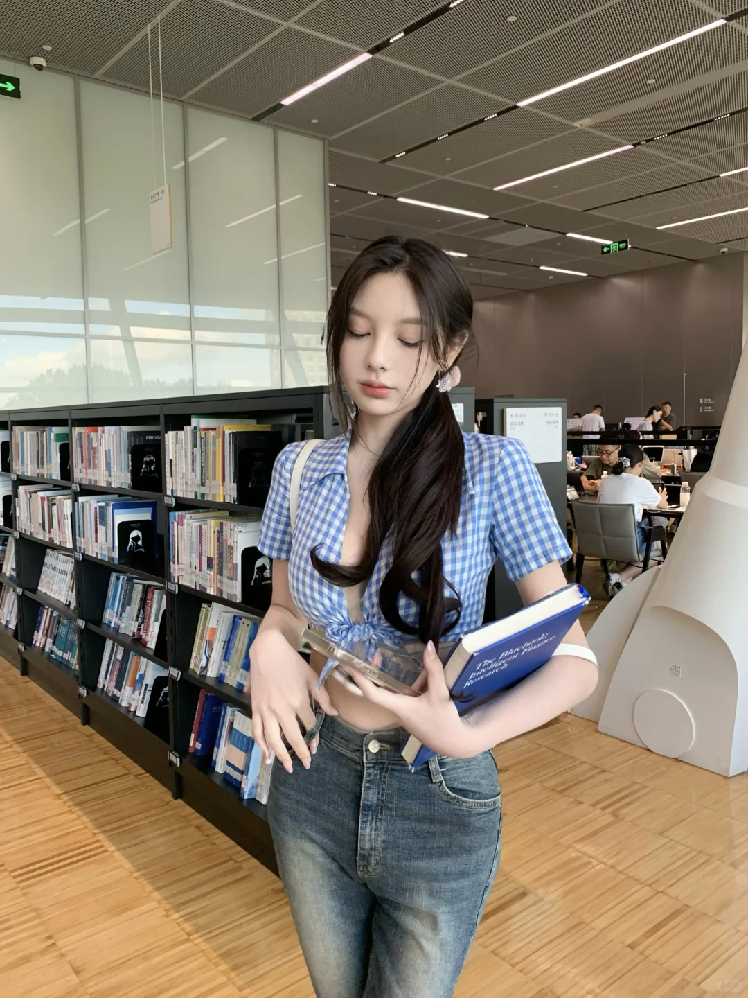 上海约拍?｜图书馆??