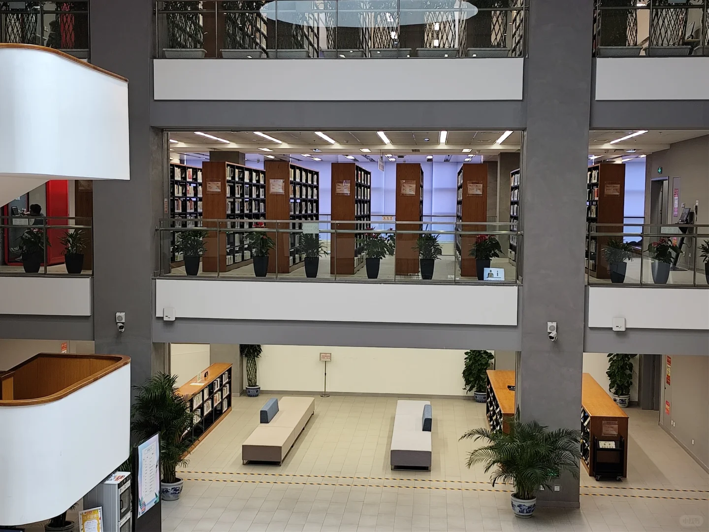 清华大学里最舒服的图书馆！