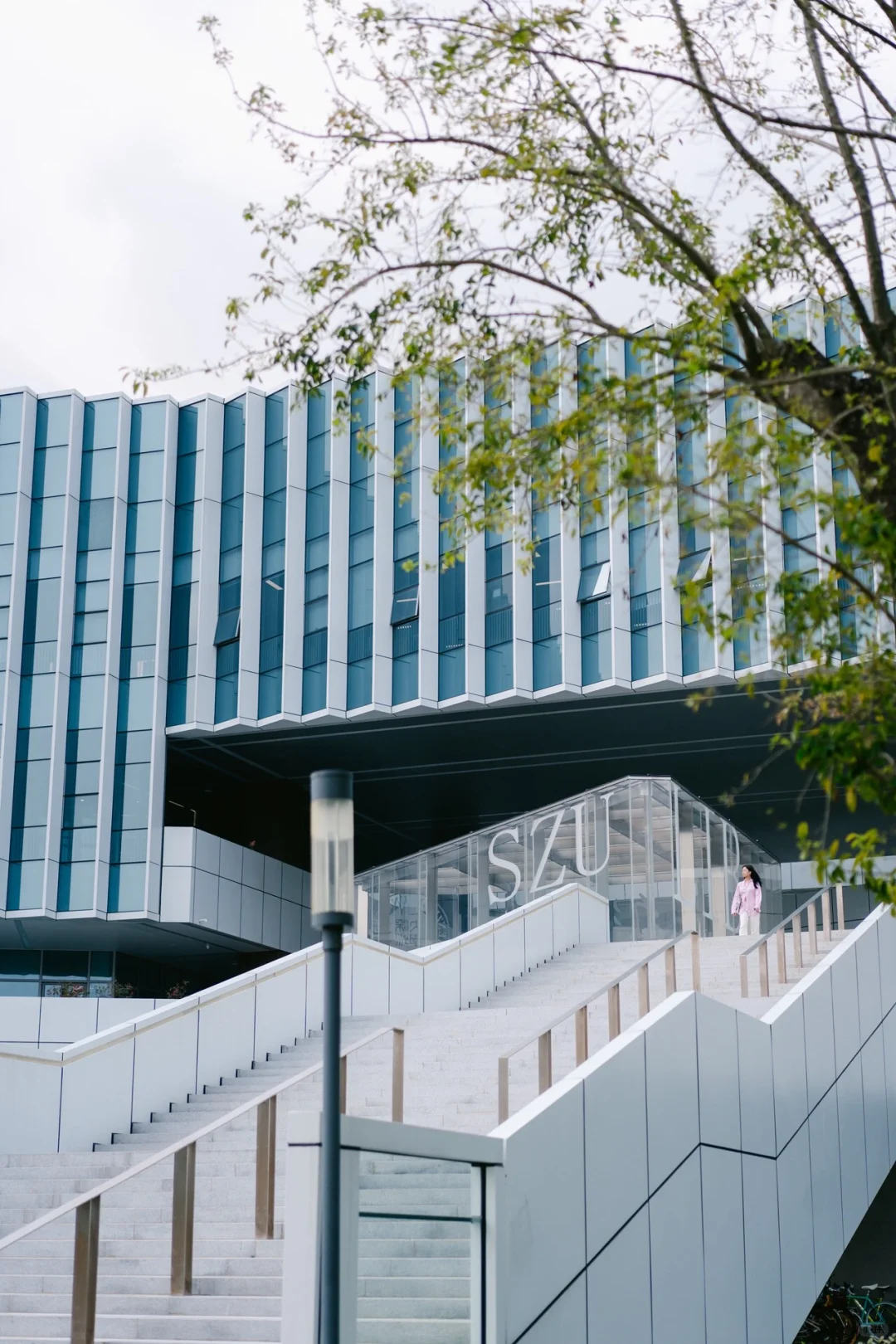 深圳大学丽湖校区中央图书馆?太美了！！