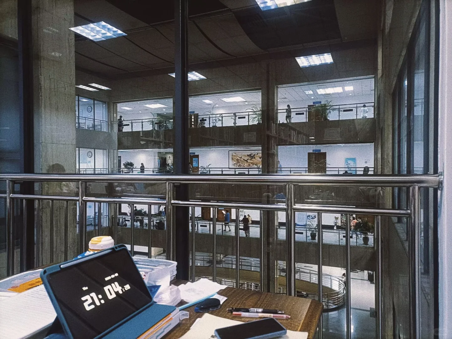 天津商业大学图书馆怎么进？