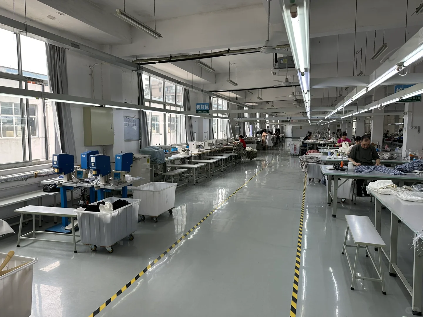 整齐又干净的快返女装高端工厂❤️❤️❤️???